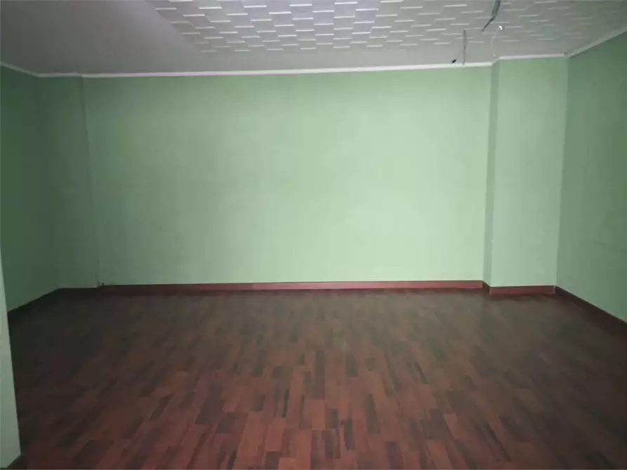 Immagine 11 di Negozio in affitto  in via malfitano 1 a Siracusa