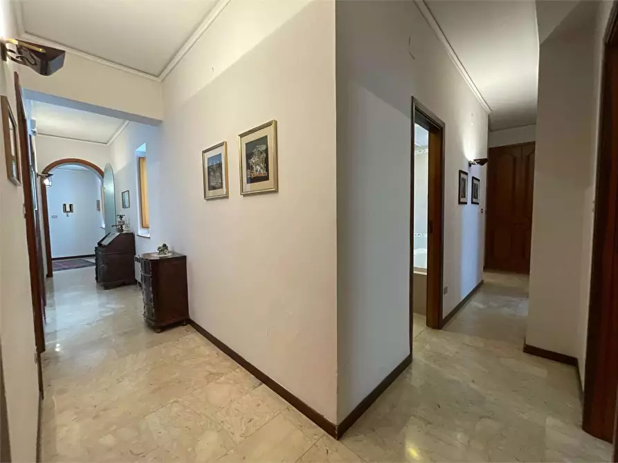 Immagine 5 di Appartamento in vendita  in via papa stefano IV 1 a Siracusa