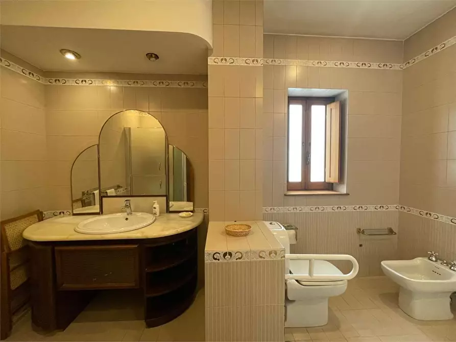 Immagine 9 di Appartamento in vendita  in via papa stefano IV 1 a Siracusa