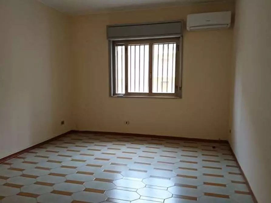 Immagine 9 di Ufficio in affitto  a Siracusa