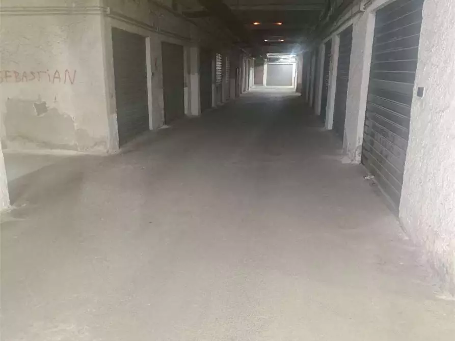 Immagine 2 di Garage in vendita  a Siracusa