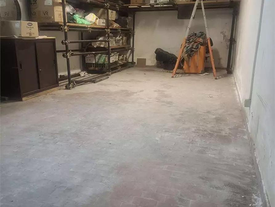 Immagine 3 di Garage in vendita  a Siracusa