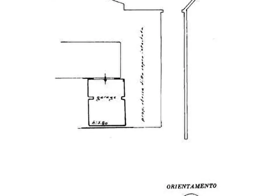 Immagine 2 di Negozio in vendita  in via necropoli grotticell a Siracusa