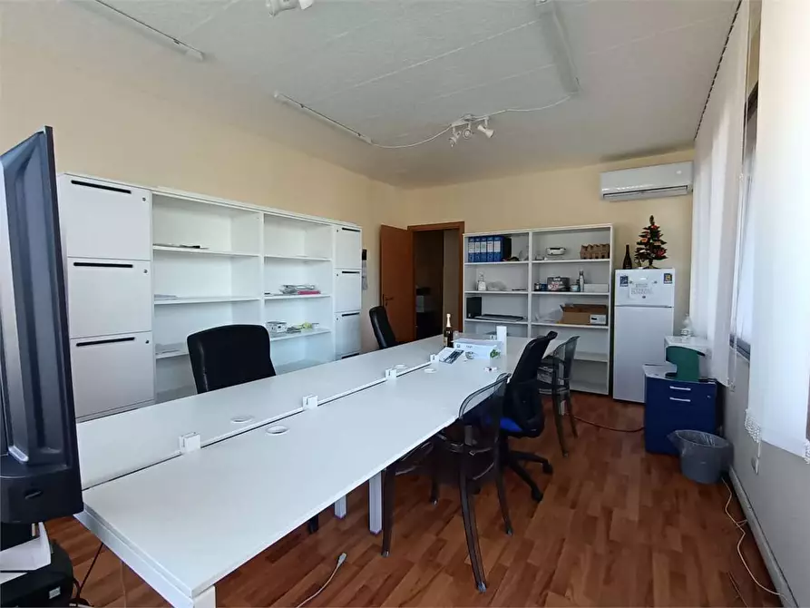 Immagine 12 di Ufficio in affitto  a Siracusa