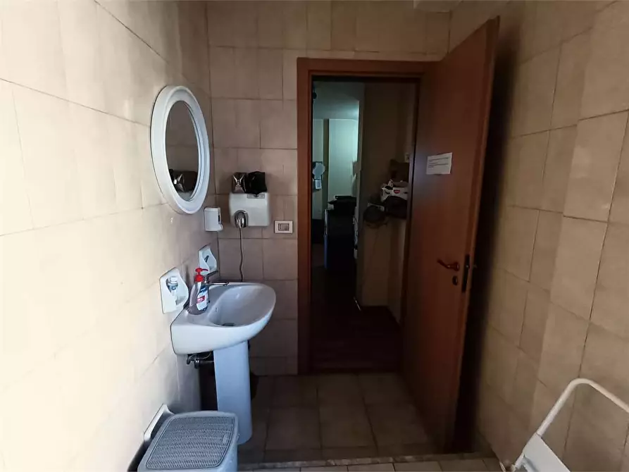 Immagine 20 di Ufficio in affitto  a Siracusa