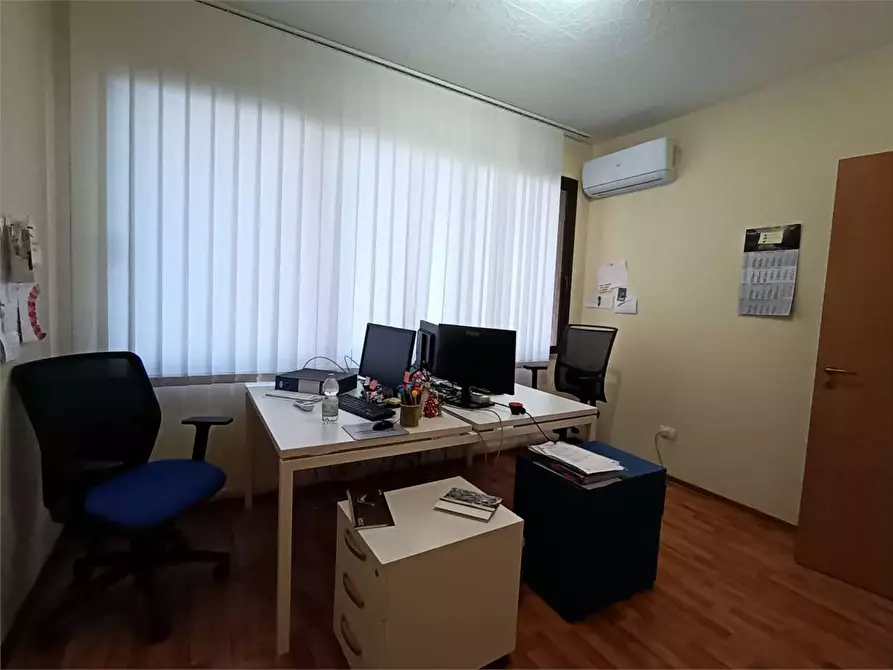 Immagine 8 di Ufficio in affitto  in viale teracati 1 a Siracusa