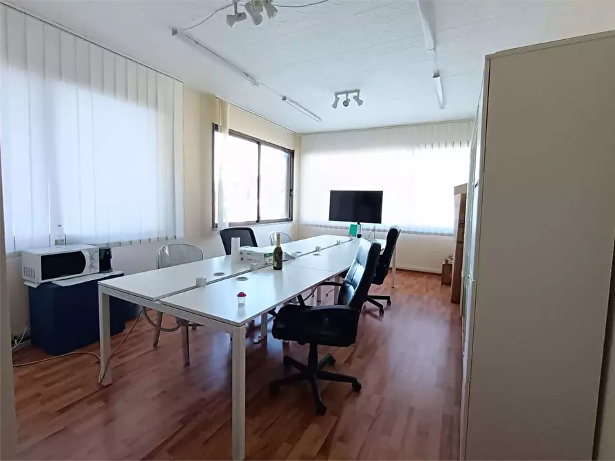 Immagine 12 di Ufficio in affitto  in viale teracati 1 a Siracusa