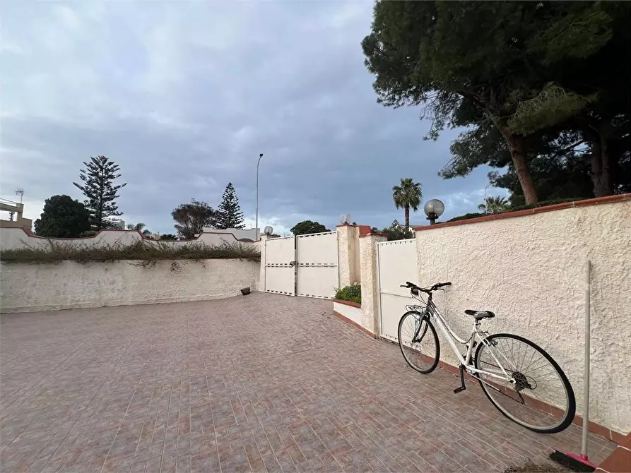 Immagine 7 di Villa in vendita  a Siracusa