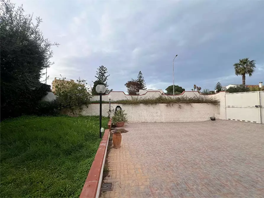 Immagine 8 di Villa in vendita  a Siracusa