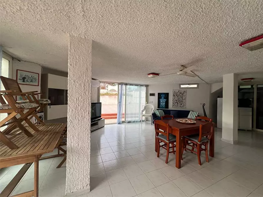 Immagine 11 di Villa in vendita  a Siracusa