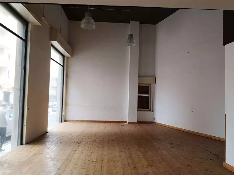 Immagine 4 di Negozio in affitto  a Siracusa