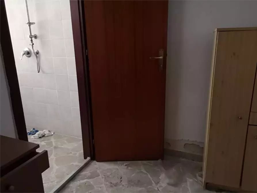 Immagine 11 di Negozio in affitto  a Siracusa