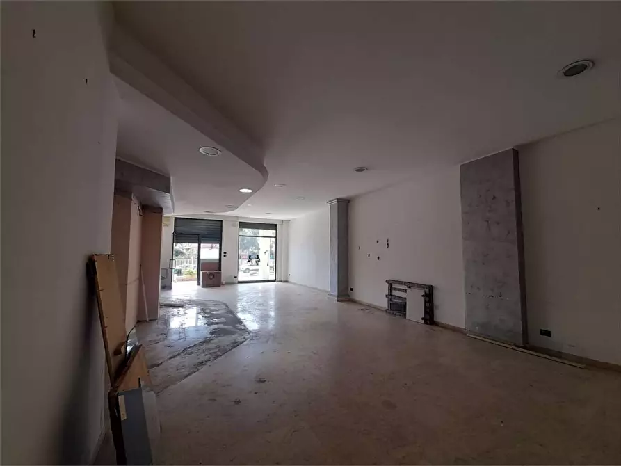 Immagine 2 di Negozio in vendita  a Siracusa