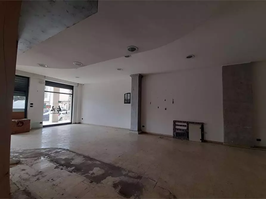 Immagine 4 di Negozio in vendita  a Siracusa