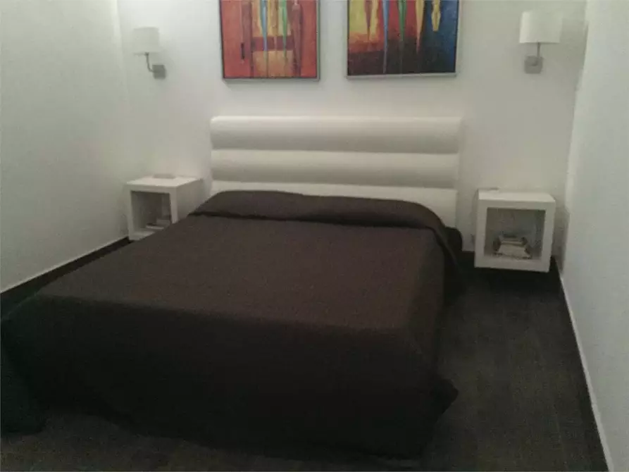 Immagine 18 di Casa indipendente in vendita  a Siracusa