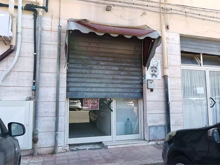 Immagine 2 di Negozio in vendita  a Siracusa