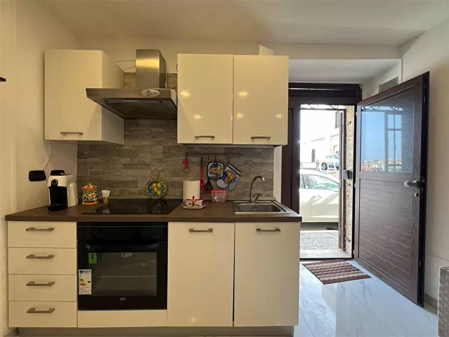 Immagine 2 di Casa indipendente in vendita  a Siracusa