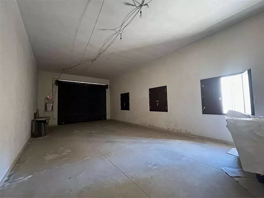 Immagine 11 di Laboratorio in vendita  a Siracusa