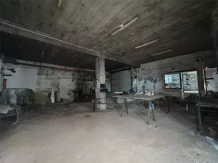 Immagine 17 di Laboratorio in vendita  a Siracusa