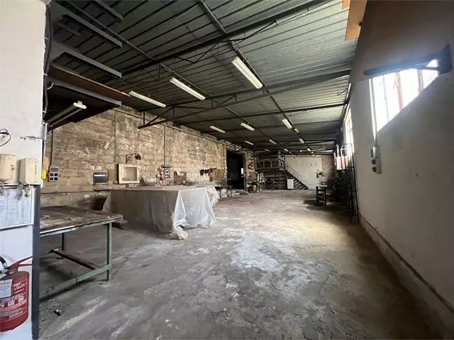 Immagine 24 di Laboratorio in vendita  a Siracusa