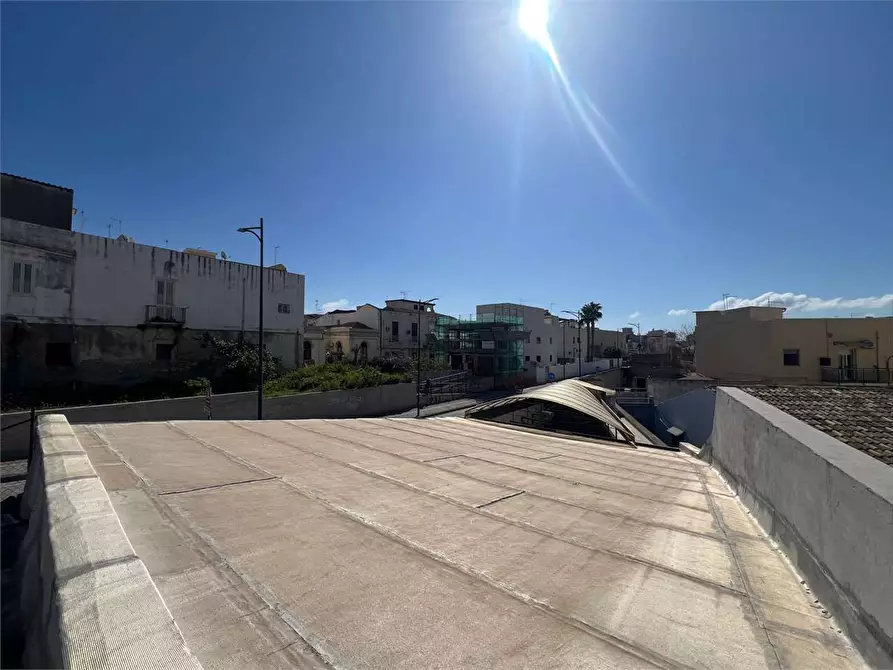 Immagine 30 di Laboratorio in vendita  a Siracusa