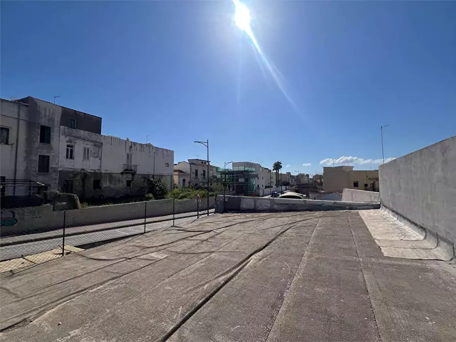 Immagine 32 di Laboratorio in vendita  a Siracusa