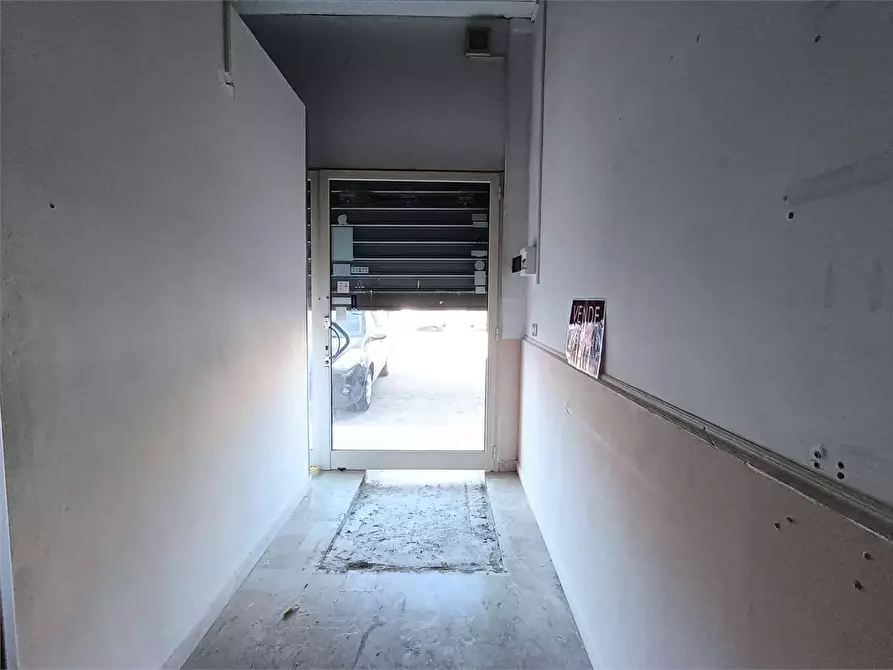Immagine 1 di Negozio in vendita  in via mascalucia 1 a Siracusa