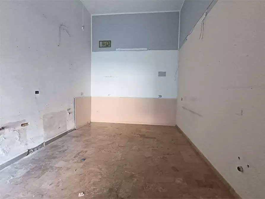 Immagine 6 di Negozio in vendita  in via mascalucia 1 a Siracusa