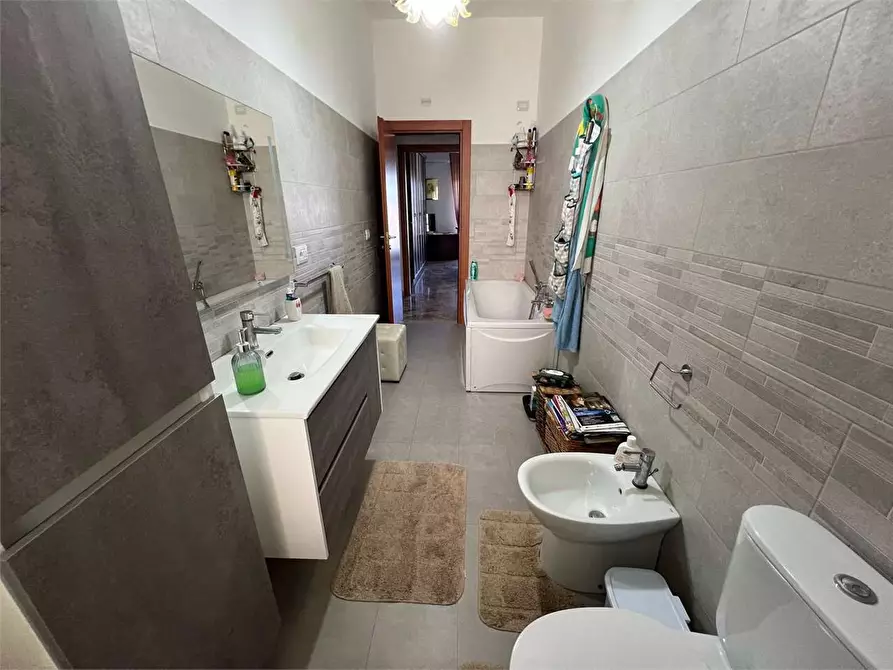 Immagine 13 di Appartamento in vendita  in via adda 1 a Siracusa