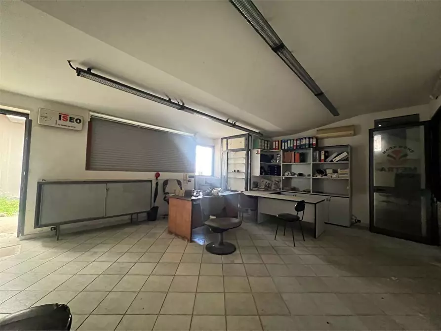 Immagine 2 di Laboratorio in vendita  in via bologna 1 a Siracusa