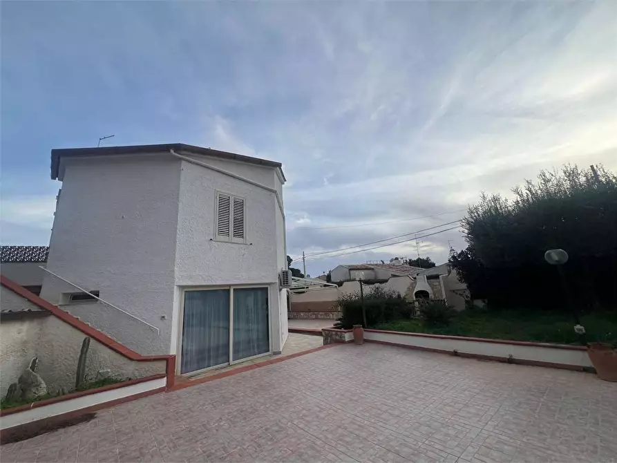 Immagine 2 di Villa in affitto  a Siracusa