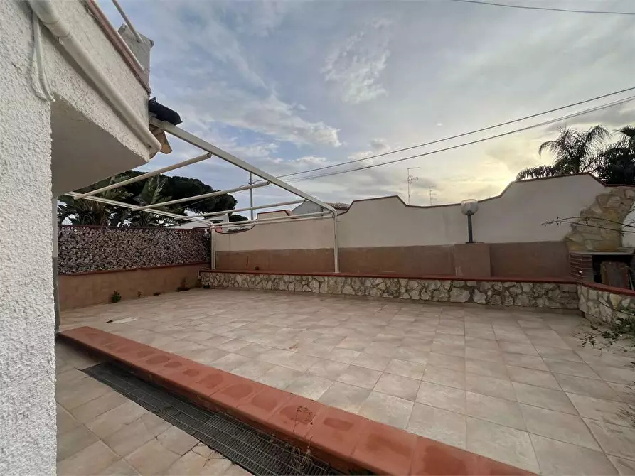 Immagine 5 di Villa in affitto  a Siracusa