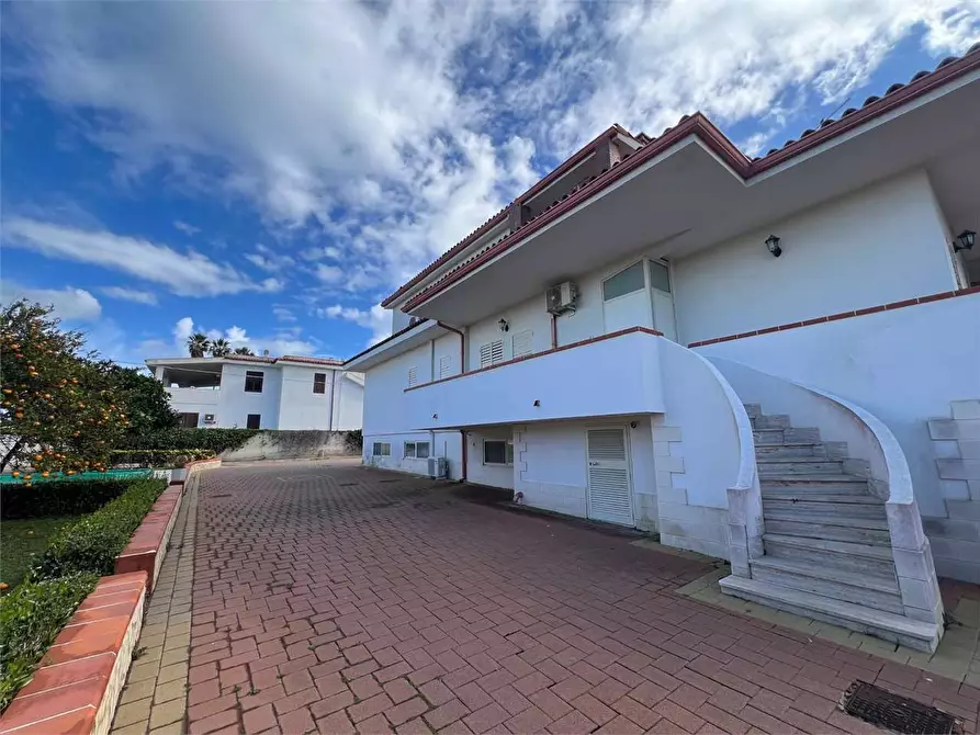 Immagine 2 di Villa in vendita  a Siracusa