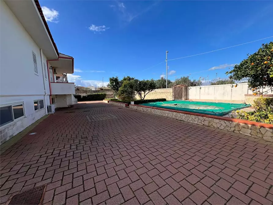 Immagine 5 di Villa in vendita  a Siracusa