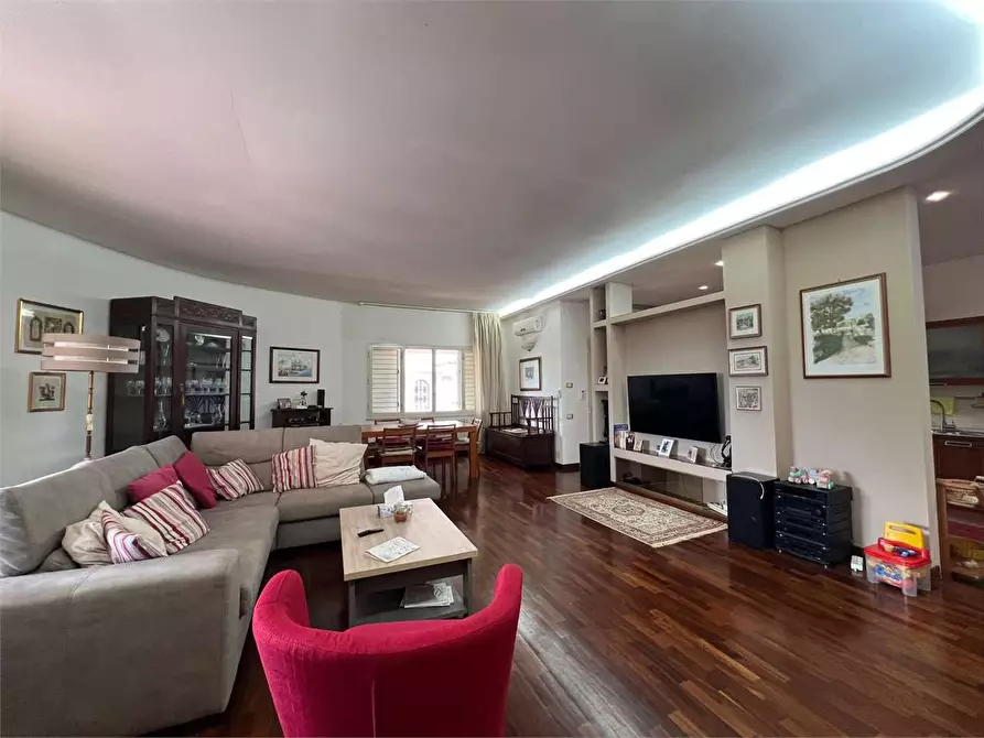 Immagine 10 di Villa in vendita  a Siracusa