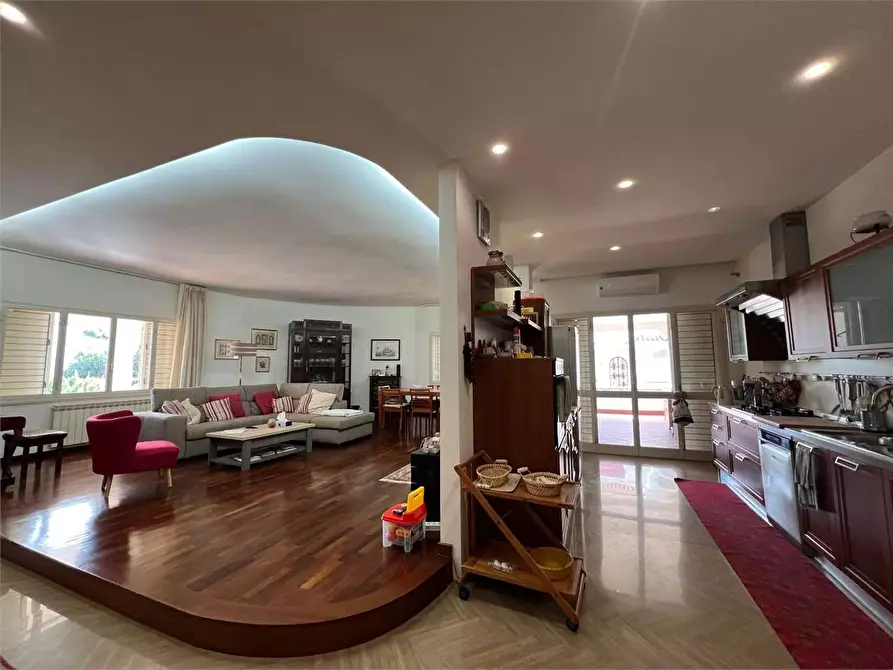 Immagine 12 di Villa in vendita  a Siracusa
