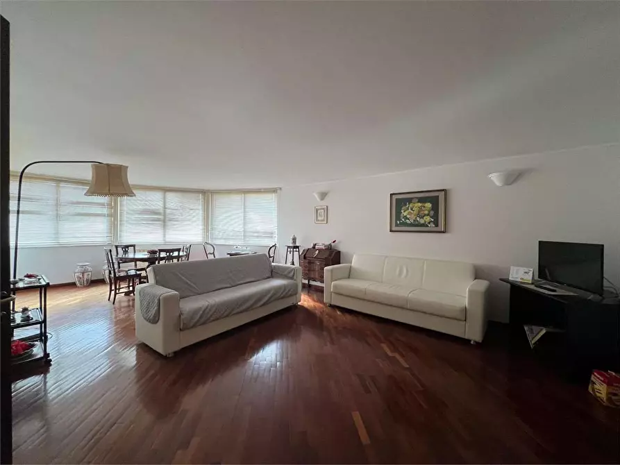 Immagine 14 di Villa in vendita  a Siracusa