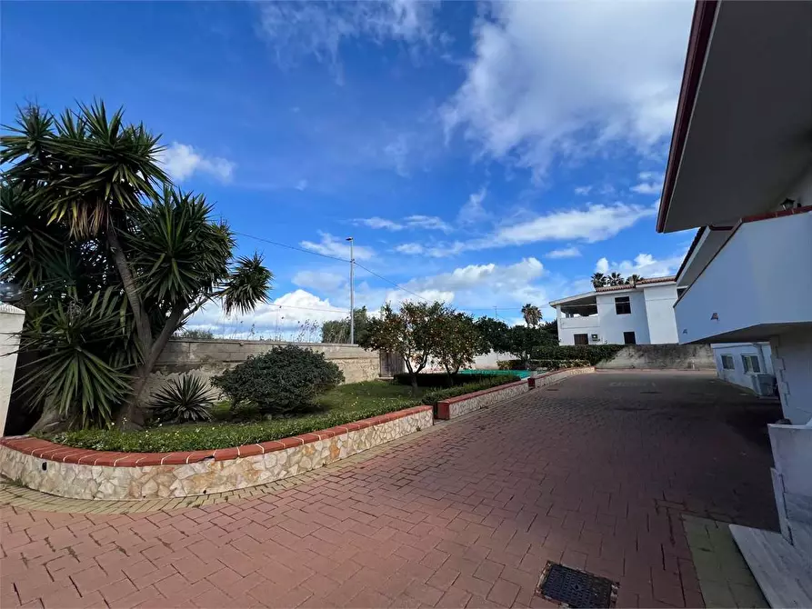 Immagine 34 di Villa in vendita  a Siracusa