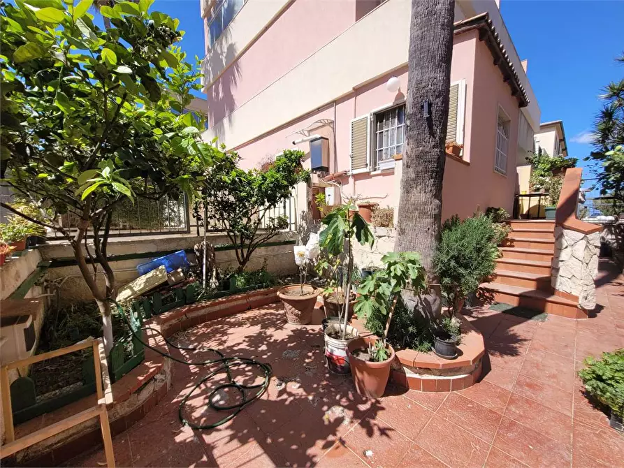 Immagine 1 di Villa in vendita  a Siracusa