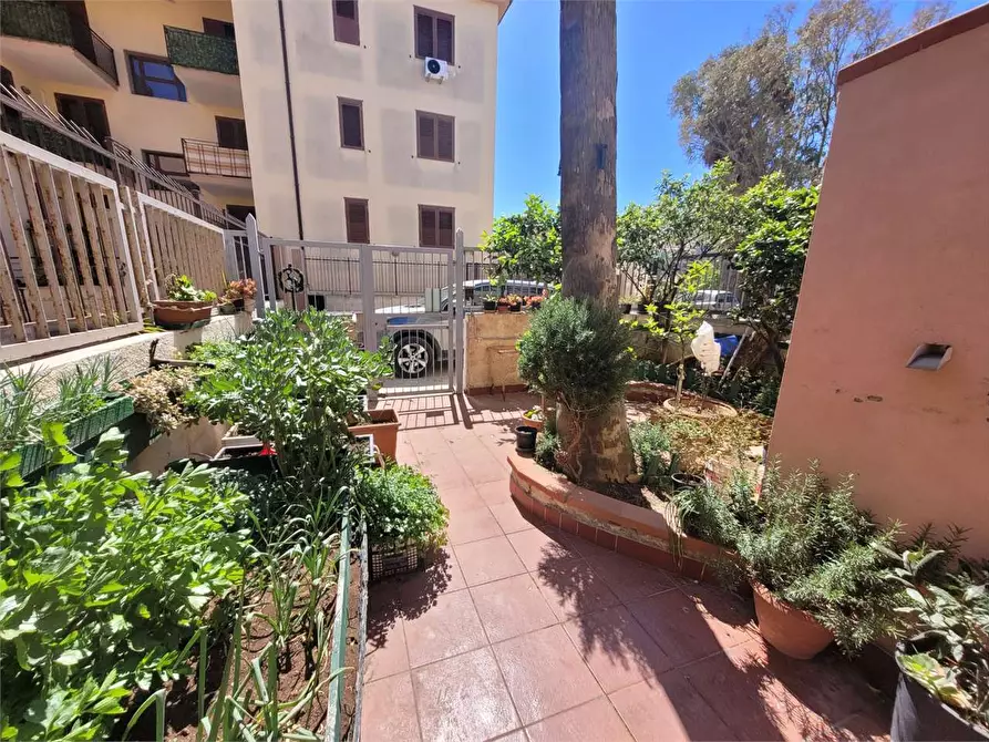 Immagine 2 di Villa in vendita  a Siracusa