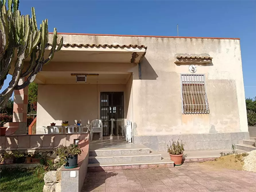 Immagine 4 di Villa in vendita  a Siracusa