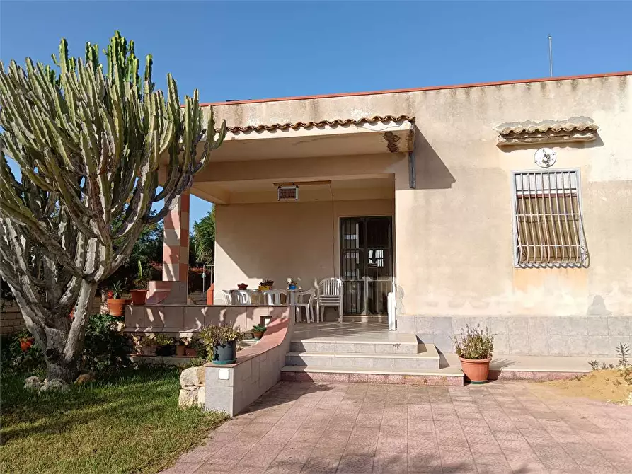 Immagine 5 di Villa in vendita  a Siracusa