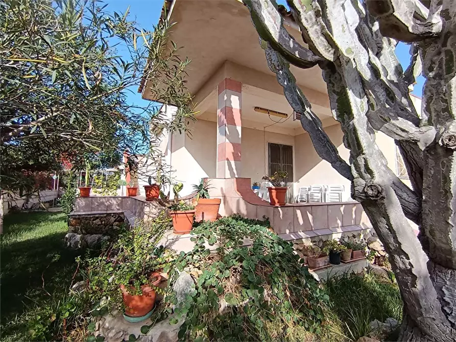 Immagine 6 di Villa in vendita  a Siracusa