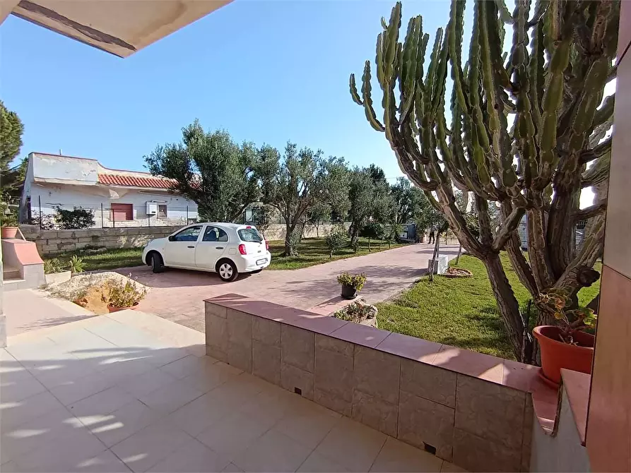 Immagine 10 di Villa in vendita  a Siracusa