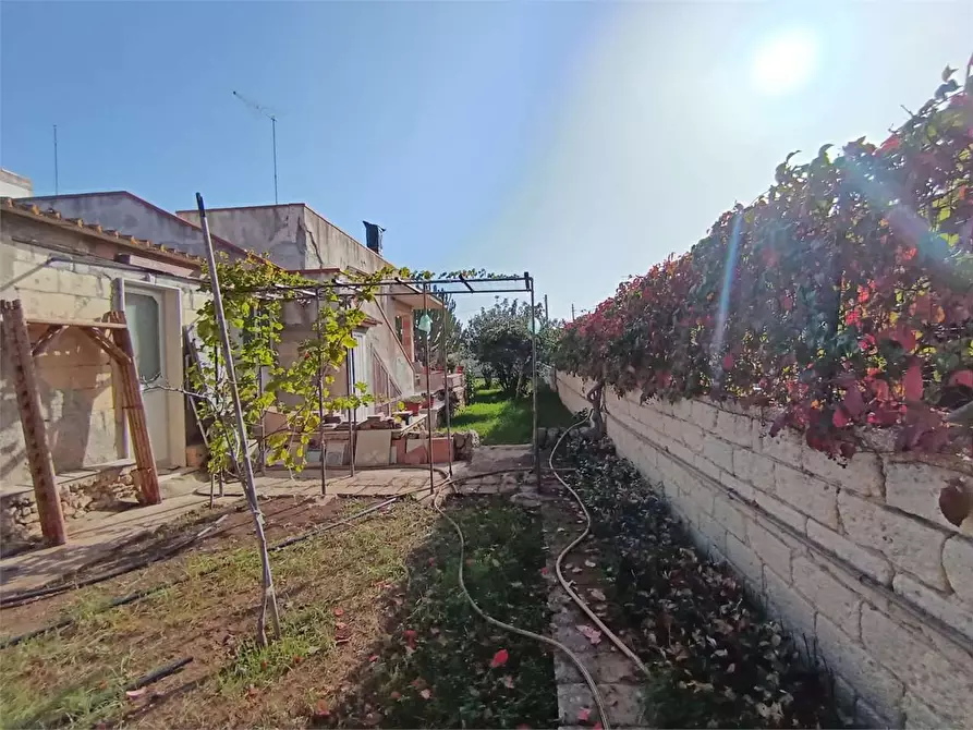 Immagine 19 di Villa in vendita  a Siracusa