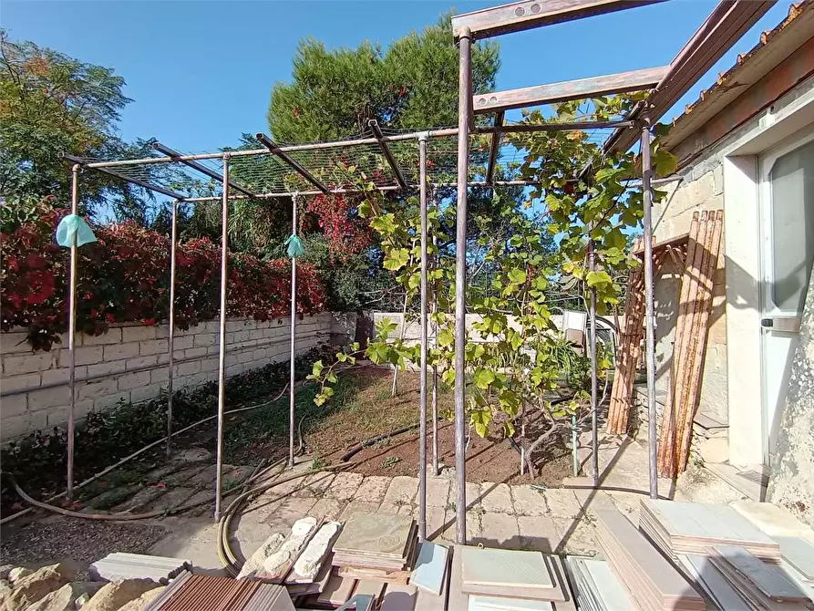 Immagine 21 di Villa in vendita  a Siracusa