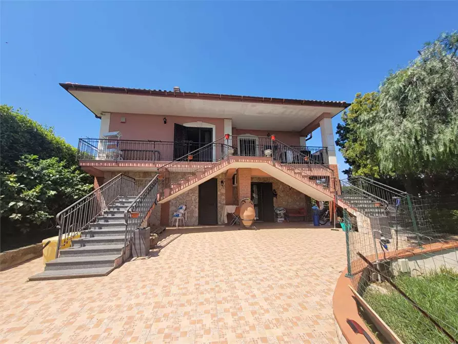 Immagine 1 di Villa in vendita  a Melilli