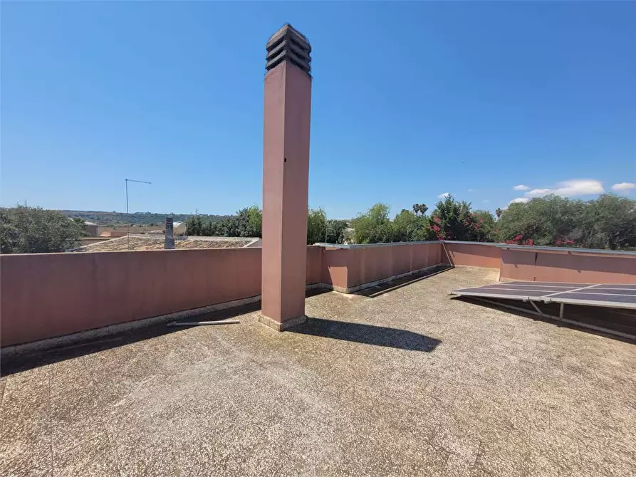 Immagine 10 di Villa in vendita  a Melilli