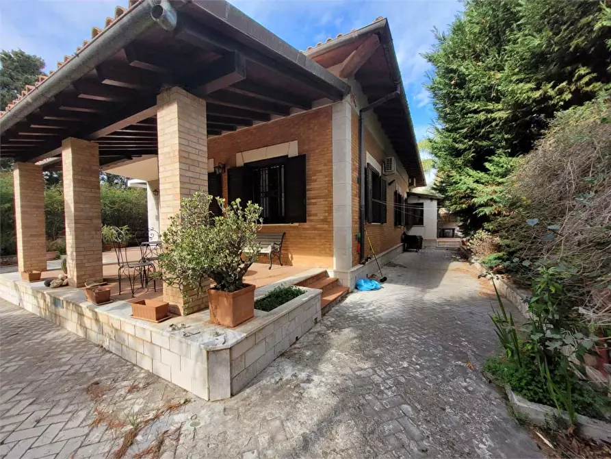 Immagine 7 di Villa in vendita  a Siracusa