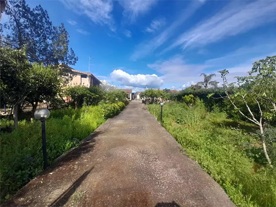 Immagine 1 di Villa in vendita  a Siracusa